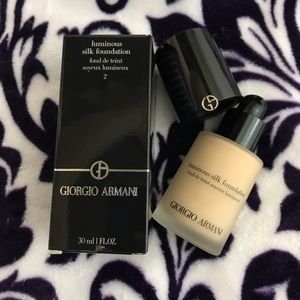 Giorgio Armani Luminous Silk Foundation